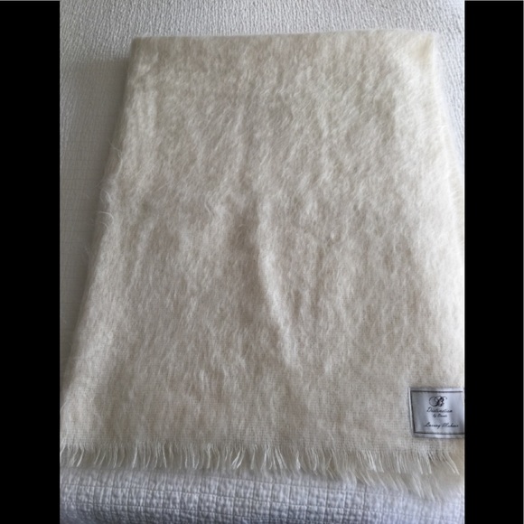 NWOT Distinction by Bronte Luxury Mohair throw - Picture 6 of 7